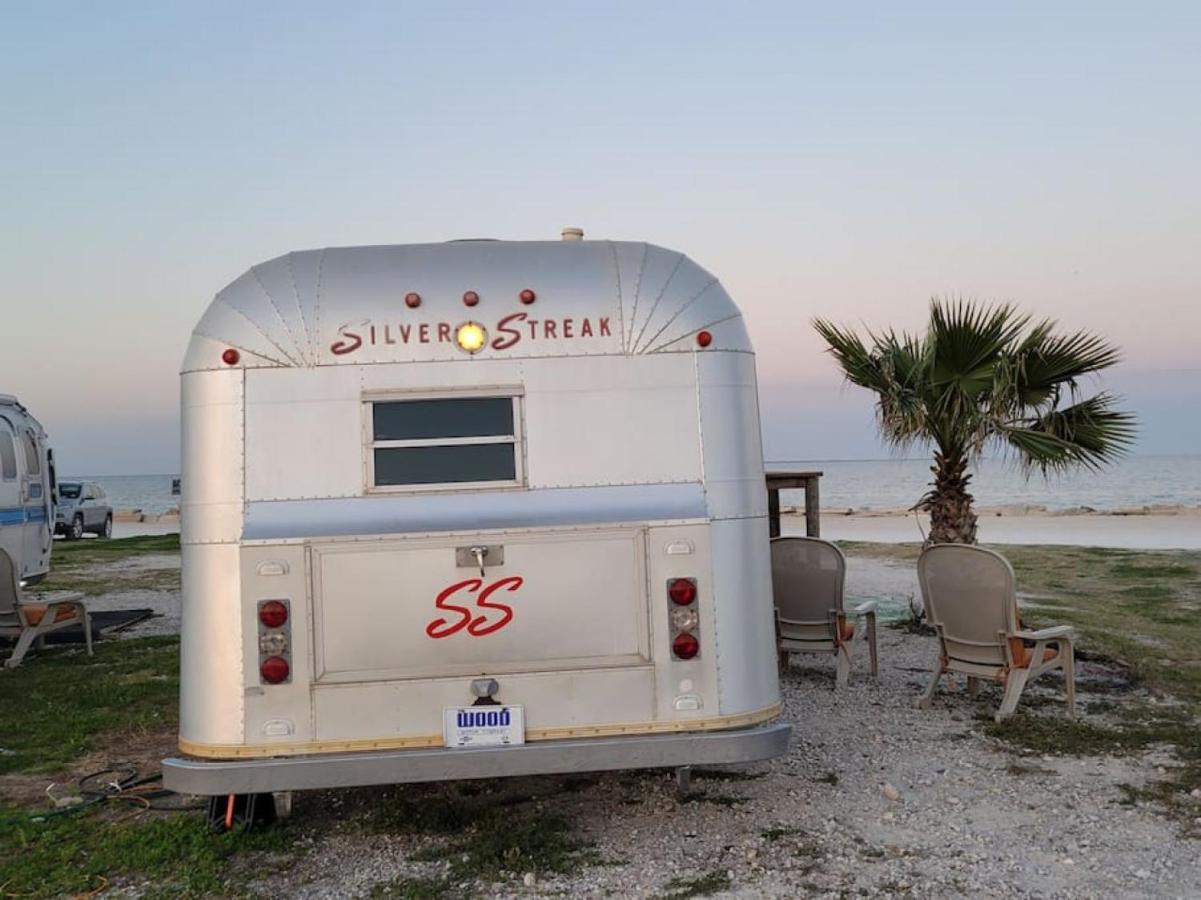 Maggie At The Beach - 1973 Vintage Rv Port Lavaca Dış mekan fotoğraf